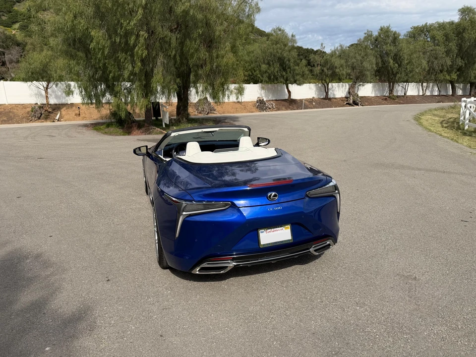 2024 Lexus LC - Image 22 of 31