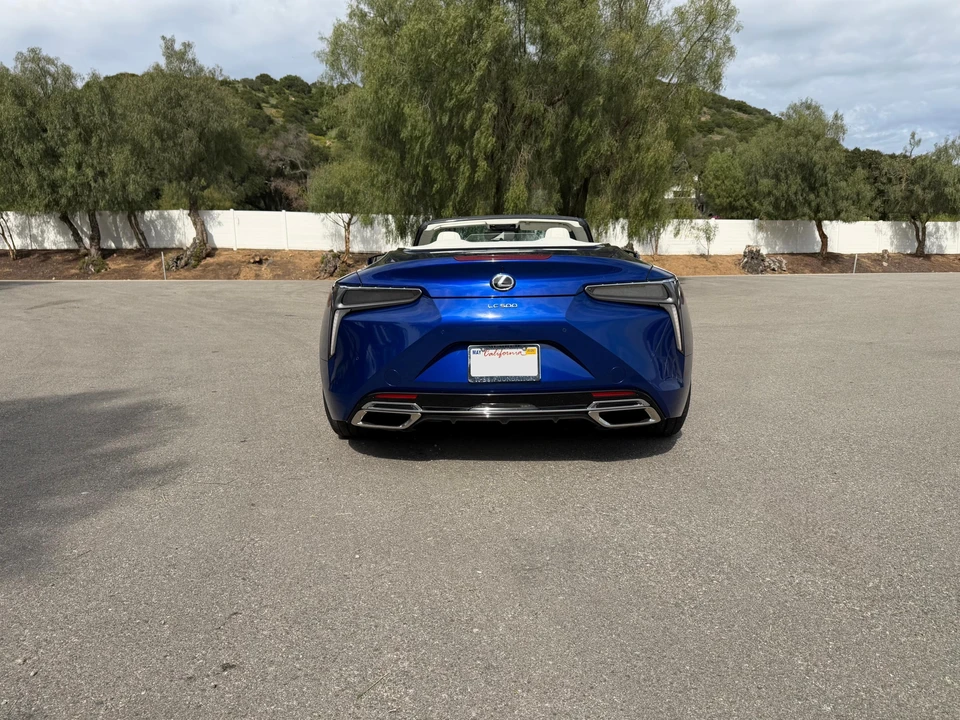 2024 Lexus LC - Image 24 of 31
