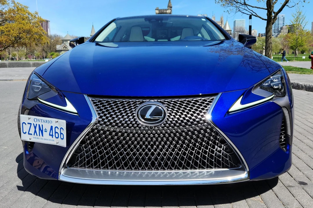 2024 Lexus LC - Image 2 of 31
