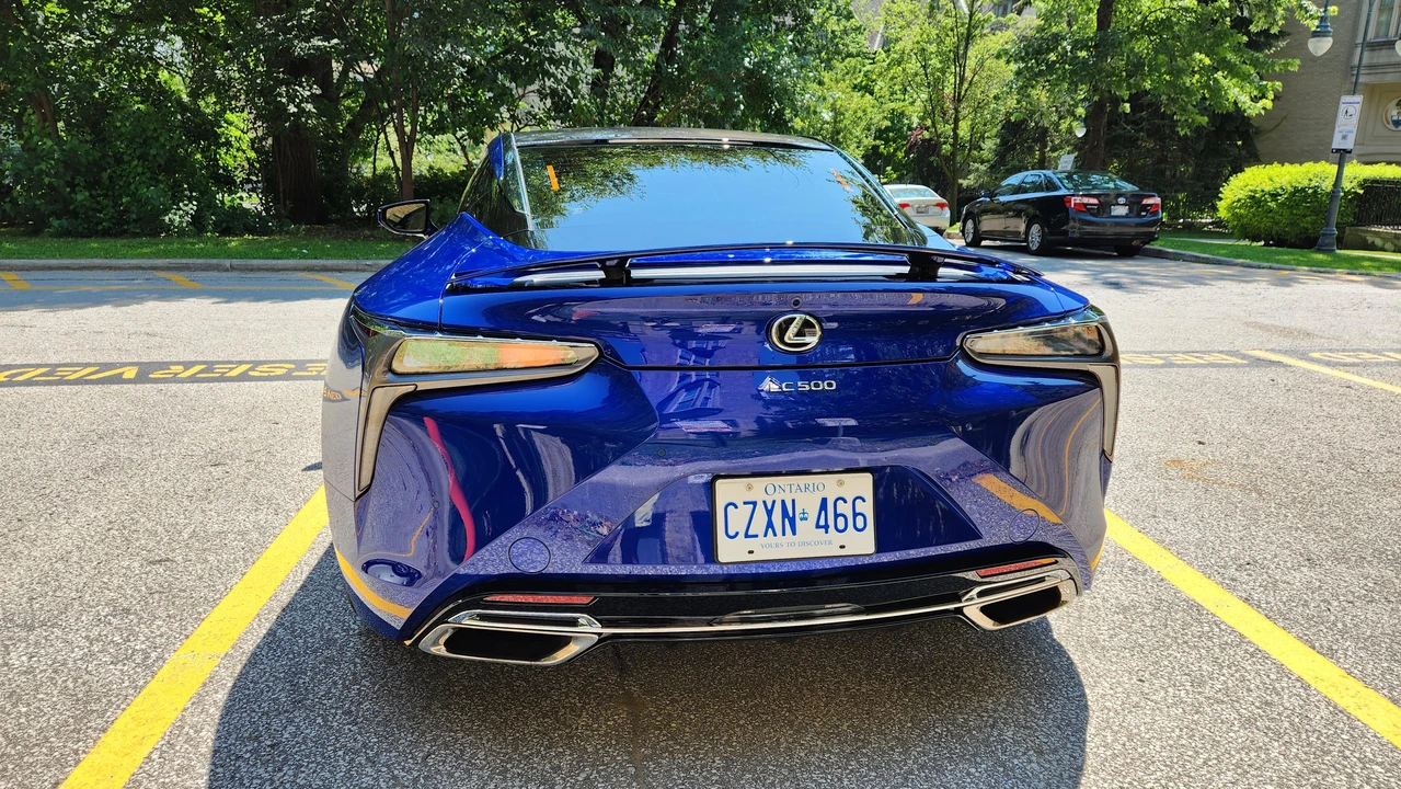 2024 Lexus LC - Image 16 of 31