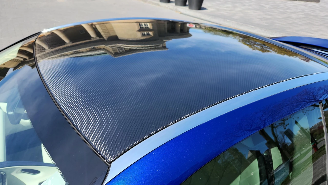 2024 Lexus LC - Image 29 of 31