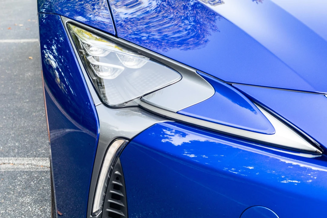 2024 Lexus LC - Image 11 of 31