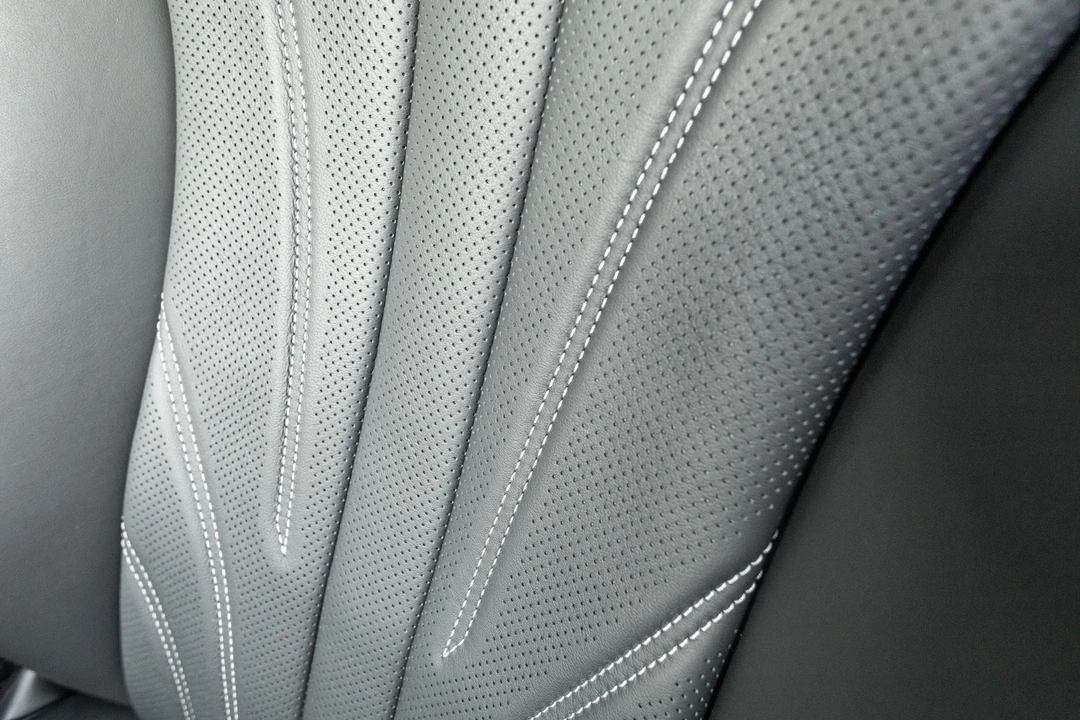 2024 Lexus LC - Image 29 of 31