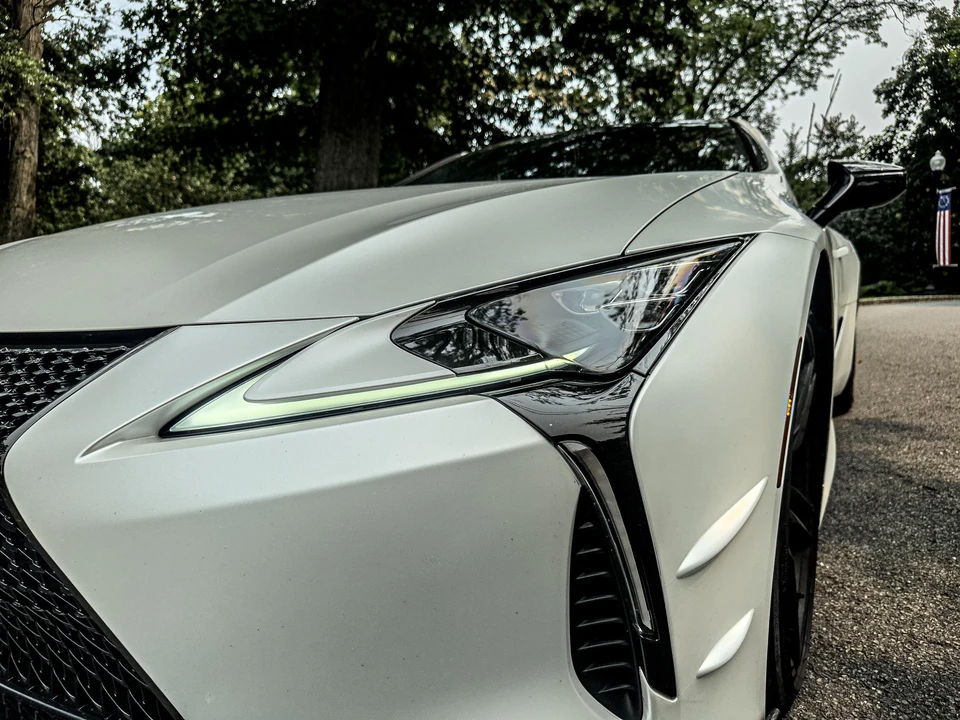 2024 Lexus LC - Image 17 of 31