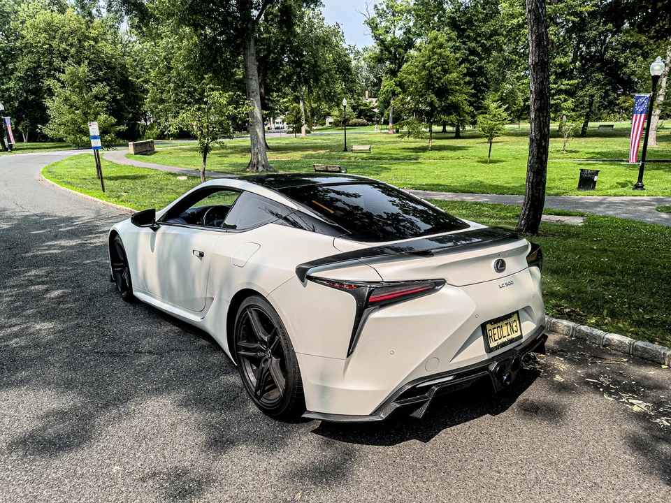 2024 Lexus LC - Image 9 of 31