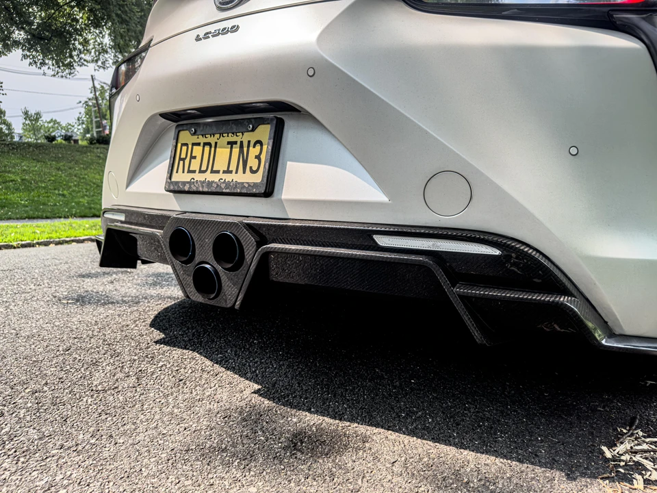 2024 Lexus LC - Image 22 of 31