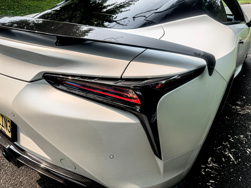 2024 Lexus LC - Image 23 of 31
