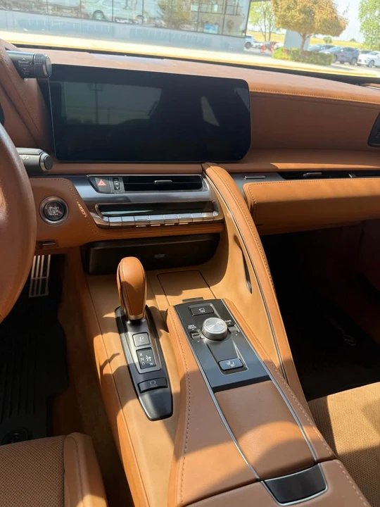 2024 Lexus LC - Image 12 of 15