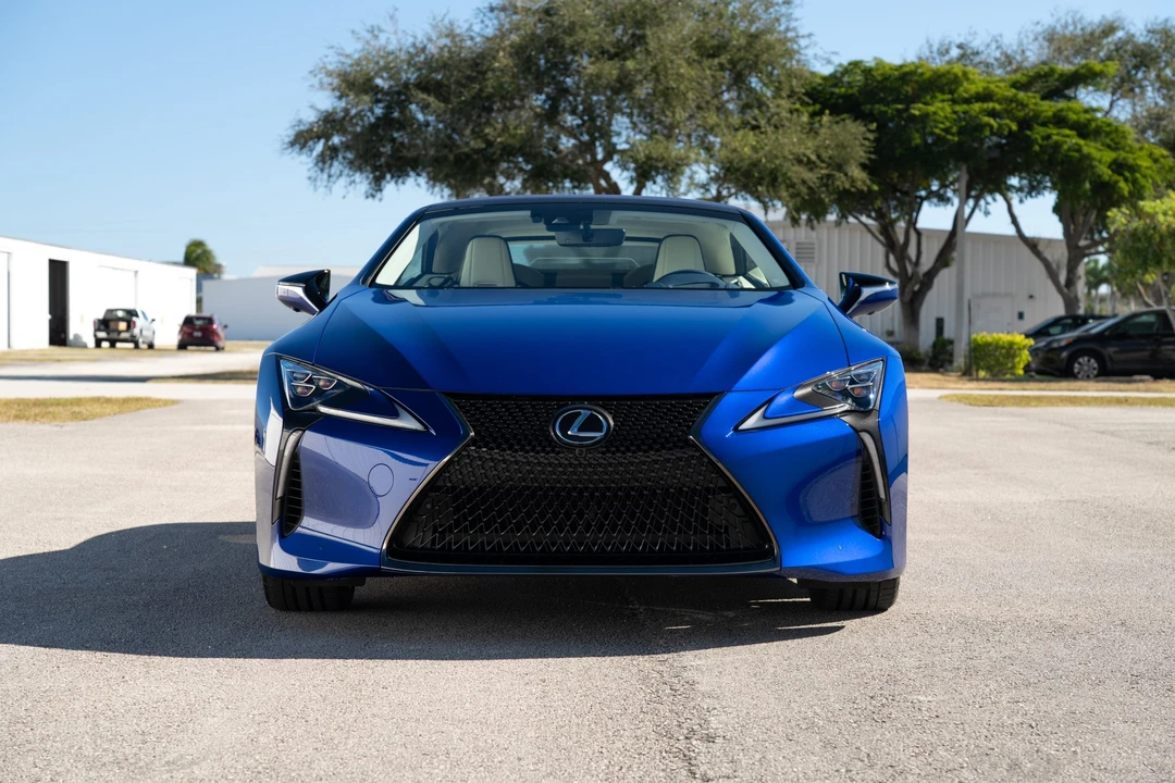 2024 Lexus LC - Image 16 of 31
