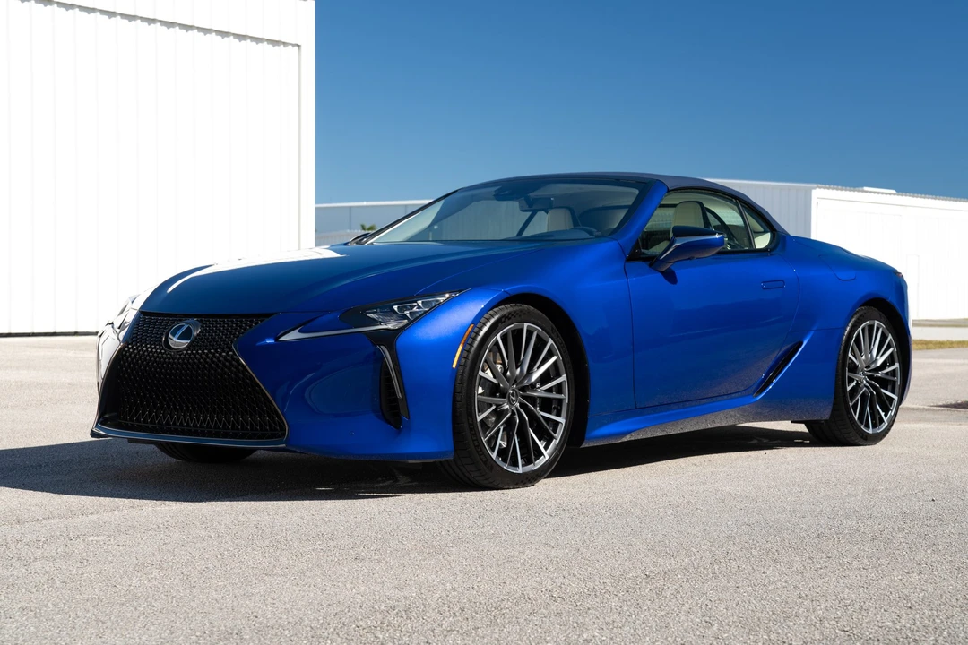 2024 Lexus LC - Image 4 of 31