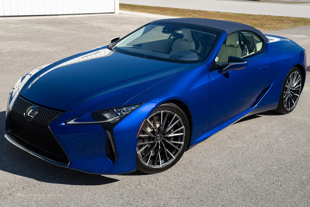 2024 Lexus LC - Image 6 of 31