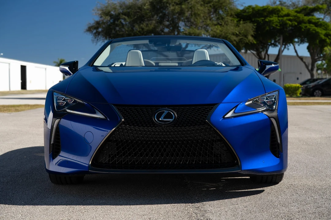 2024 Lexus LC - Image 28 of 31