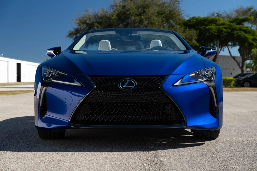 2024 Lexus LC - Image 27 of 31