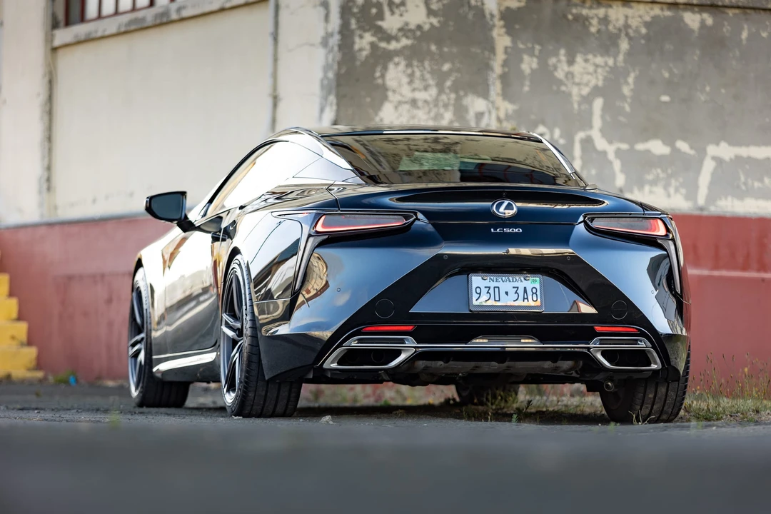 2024 Lexus LC - Image 30 of 31