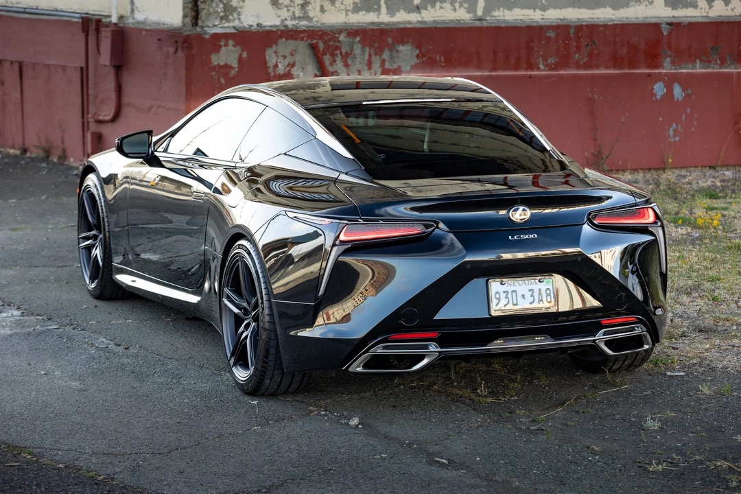 2024 Lexus LC - Image 28 of 31