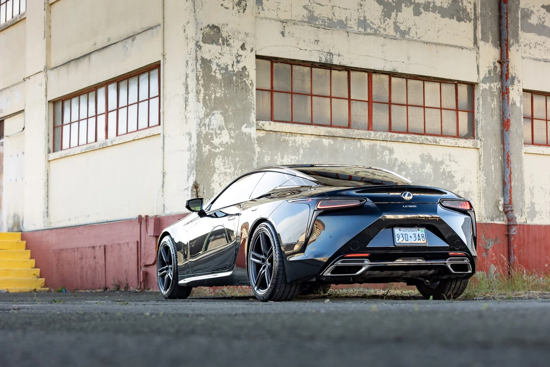 2024 Lexus LC - Image 27 of 31