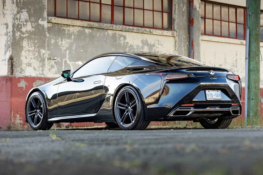 2024 Lexus LC - Image 26 of 31