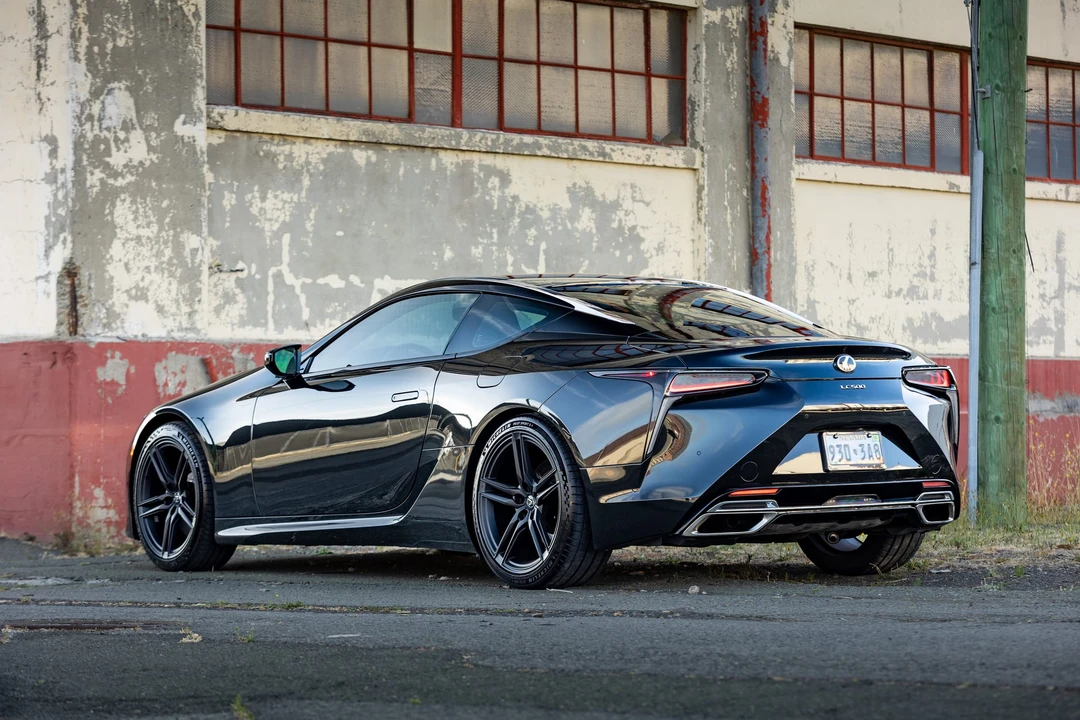 2024 Lexus LC - Image 25 of 31