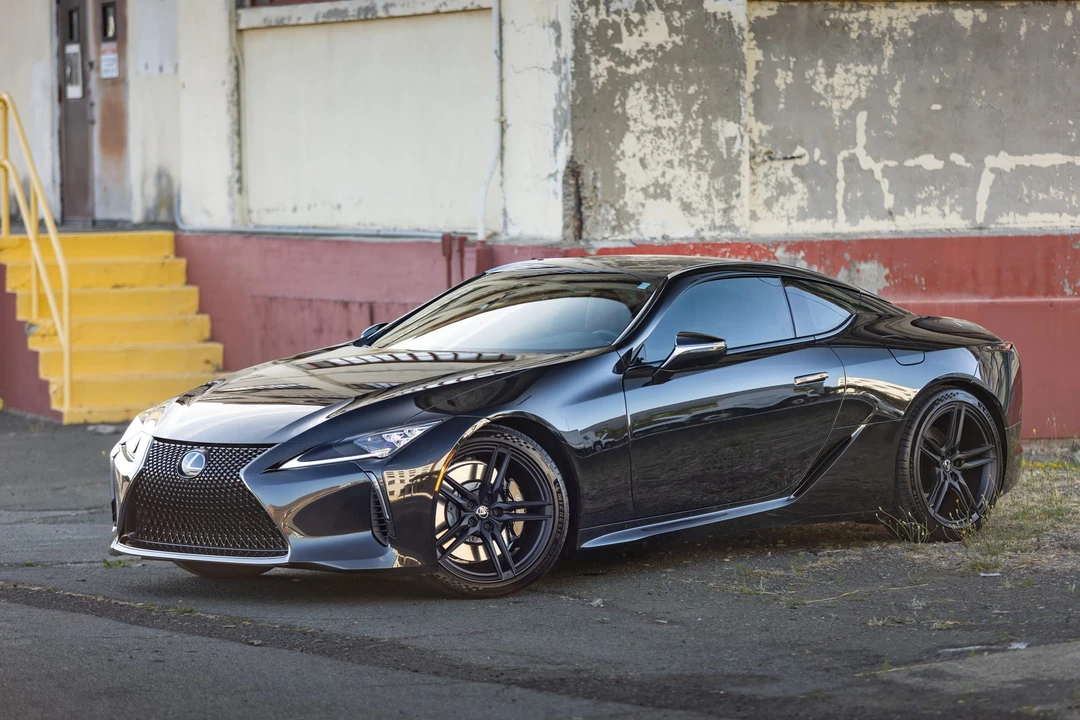 2024 Lexus LC - Image 16 of 31