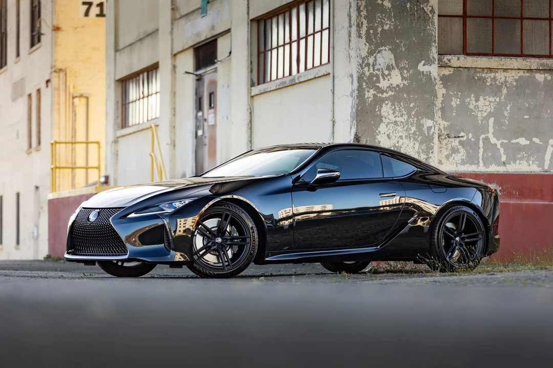 2024 Lexus LC - Image 18 of 31