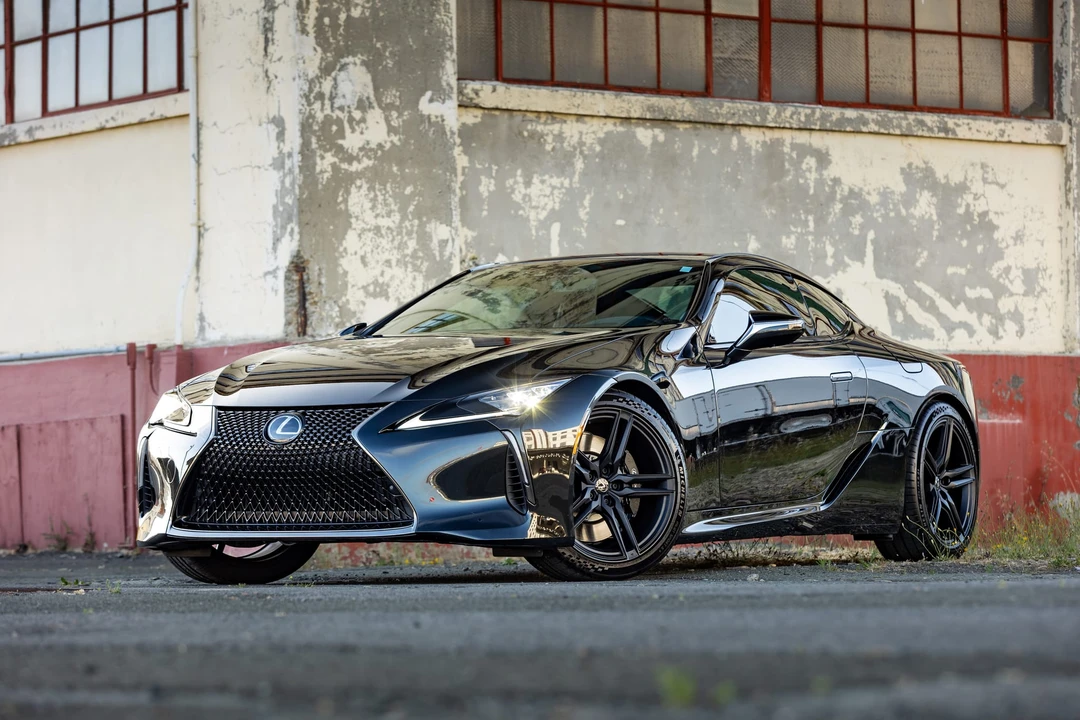 2024 Lexus LC - Image 12 of 31