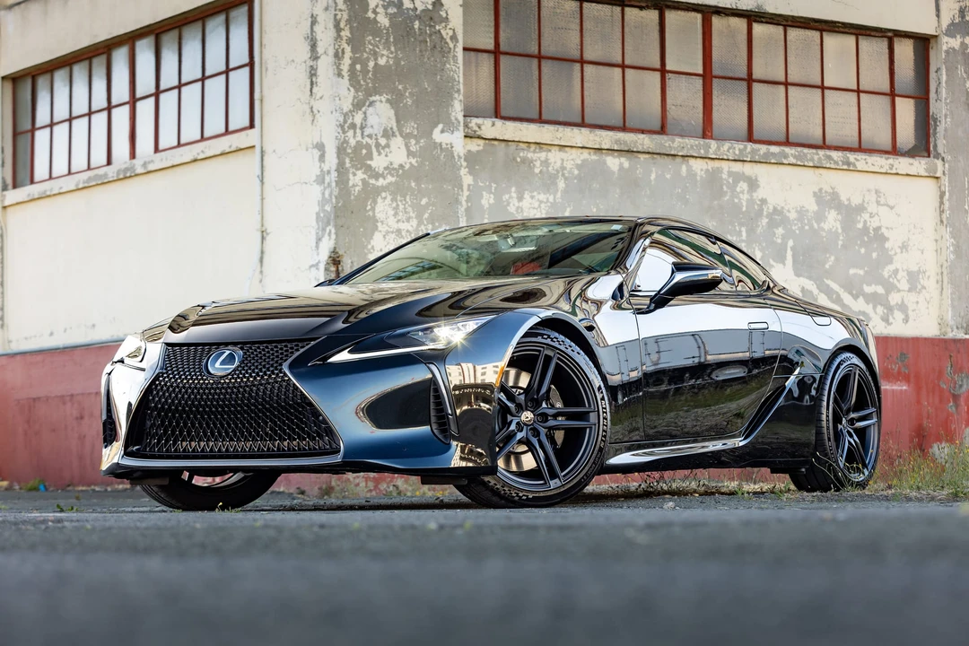 2024 Lexus LC - Image 13 of 31