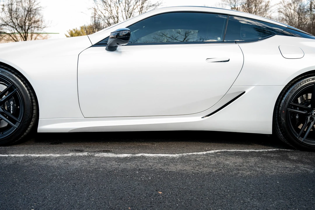 2024 Lexus LC - Image 13 of 31