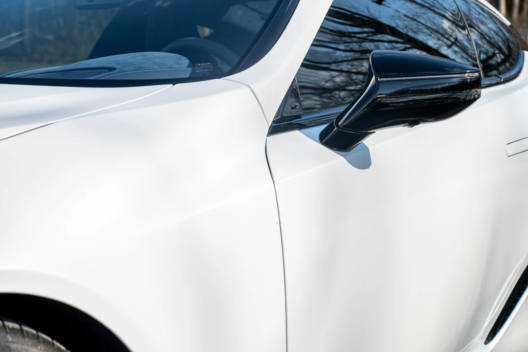 2024 Lexus LC - Image 11 of 31