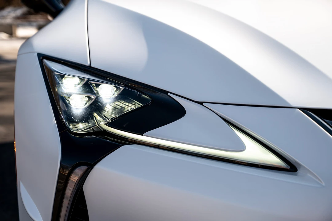 2024 Lexus LC - Image 26 of 31