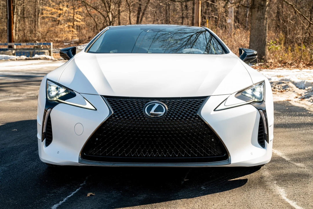 2024 Lexus LC - Image 24 of 31