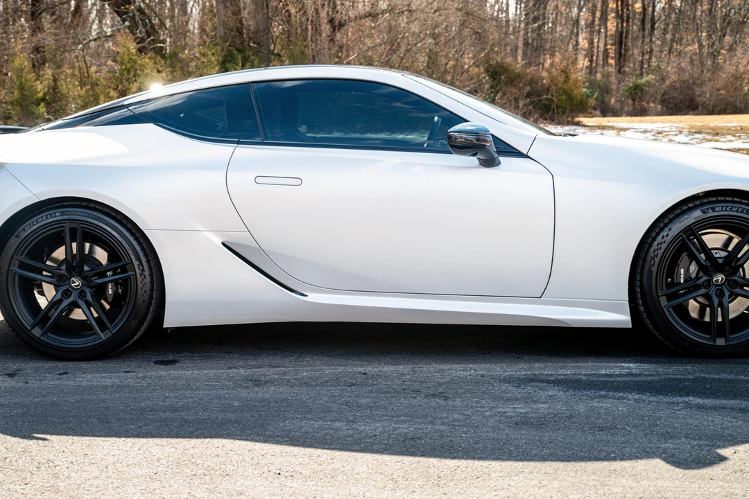 2024 Lexus LC - Image 20 of 31