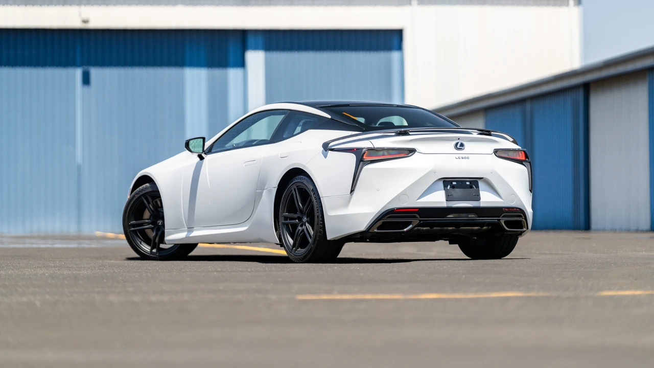 2024 Lexus LC - Image 7 of 31