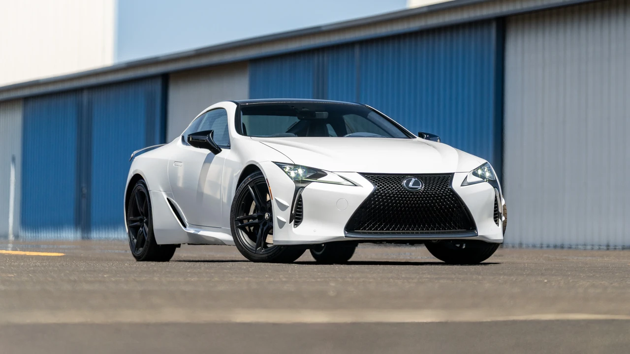 2024 Lexus LC - Image 3 of 31