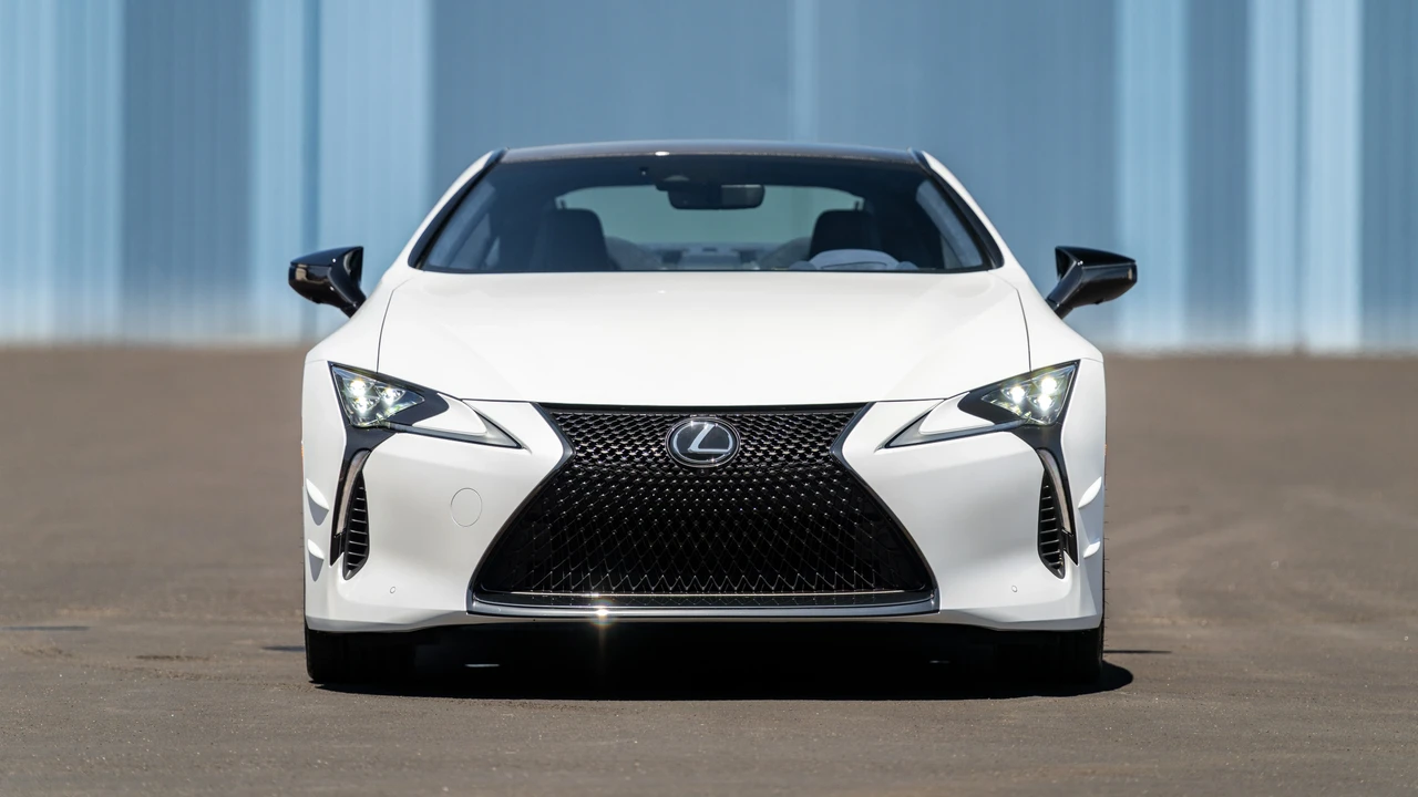 2024 Lexus LC - Image 2 of 31