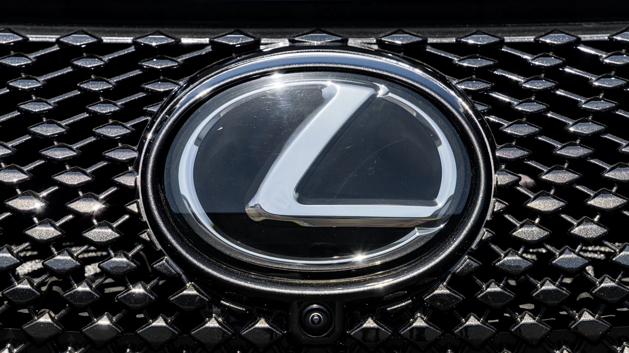2024 Lexus LC - Image 31 of 31