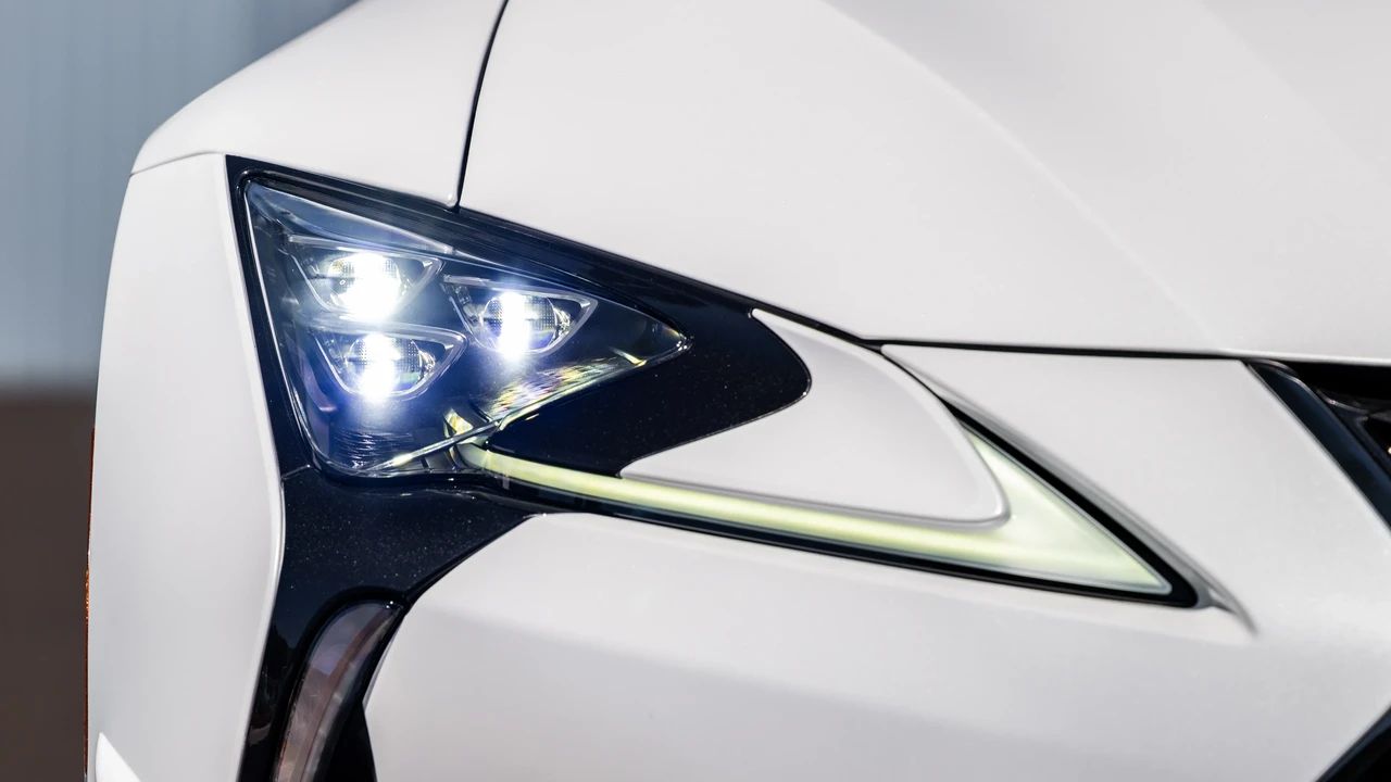 2024 Lexus LC - Image 10 of 31