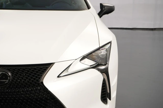2024 Lexus LC - Image 17 of 21