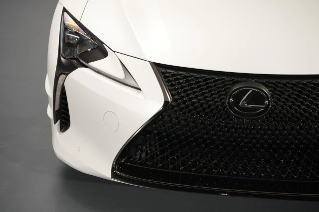2024 Lexus LC - Image 15 of 21