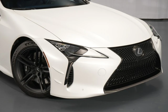 2024 Lexus LC - Image 18 of 21