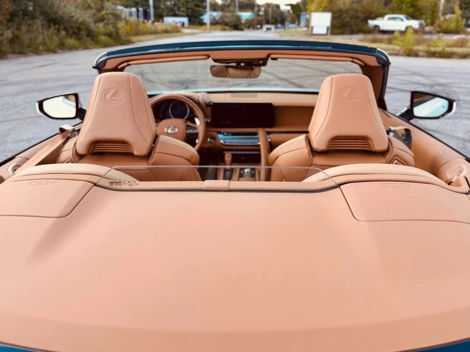 2024 Lexus LC - Image 16 of 21