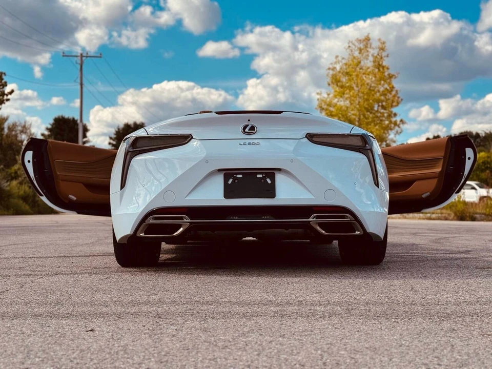 2024 Lexus LC - Image 10 of 21