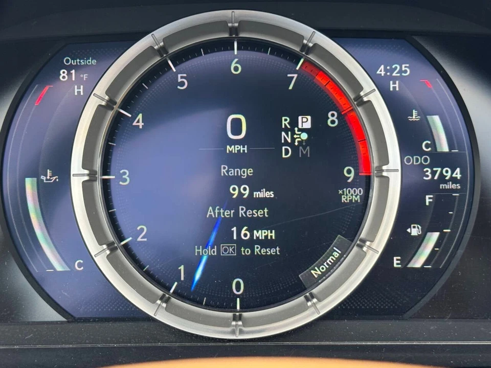 2024 Lexus LC - Image 18 of 21