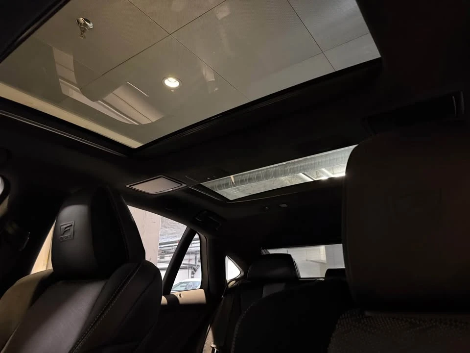 2024 Lexus LS 5th Gen - Image 6 of 10