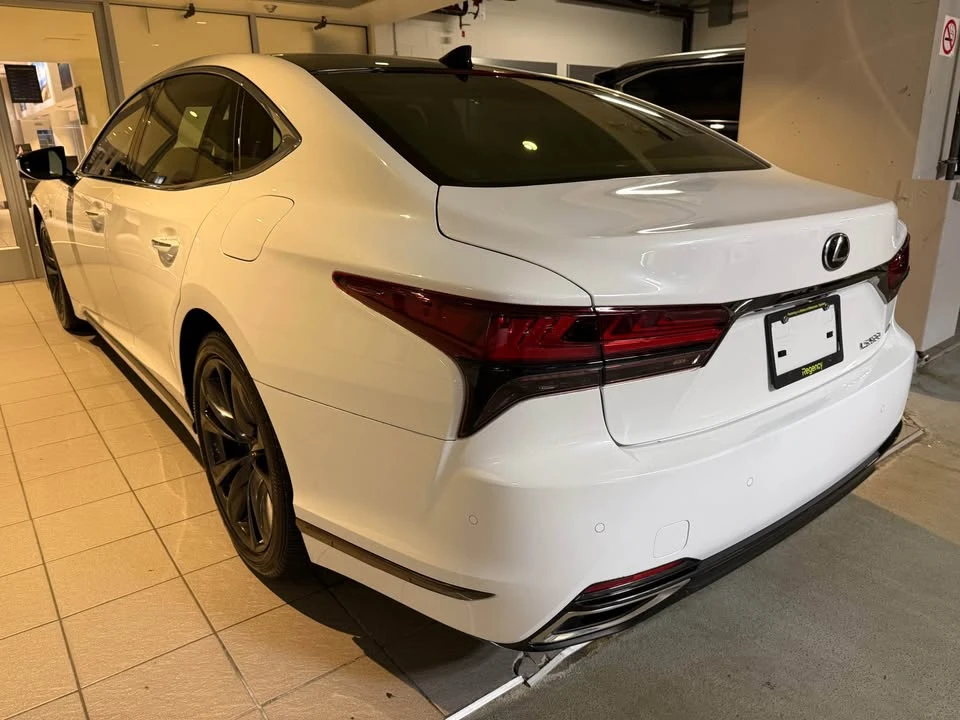 2024 Lexus LS 5th Gen - Image 4 of 10