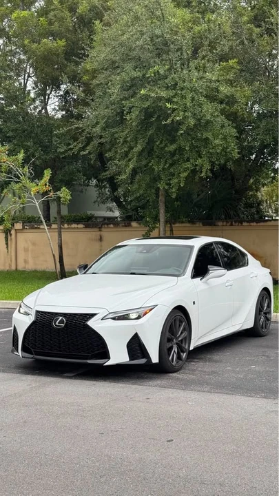2024 Lexus LS 5th Gen - Image 10 of 18