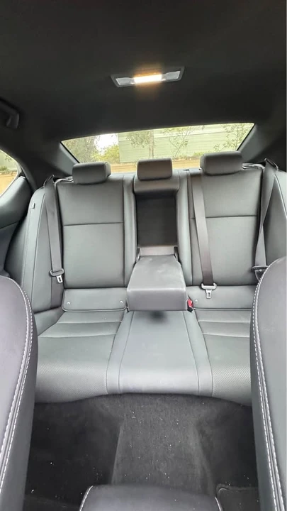 2024 Lexus LS 5th Gen - Image 15 of 18