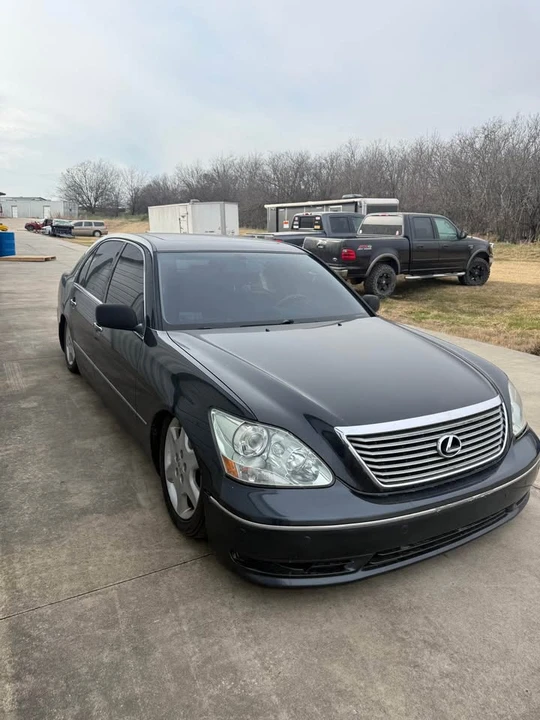 2004 Lexus LS 3rd Gen - Image 5 of 10