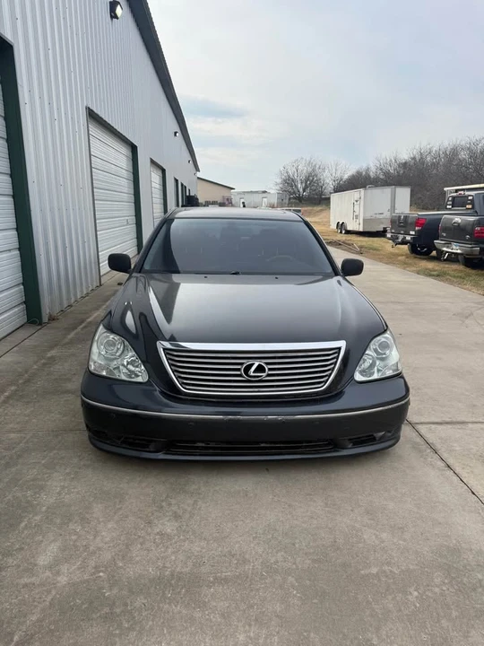 2004 Lexus LS 3rd Gen - Image 3 of 10