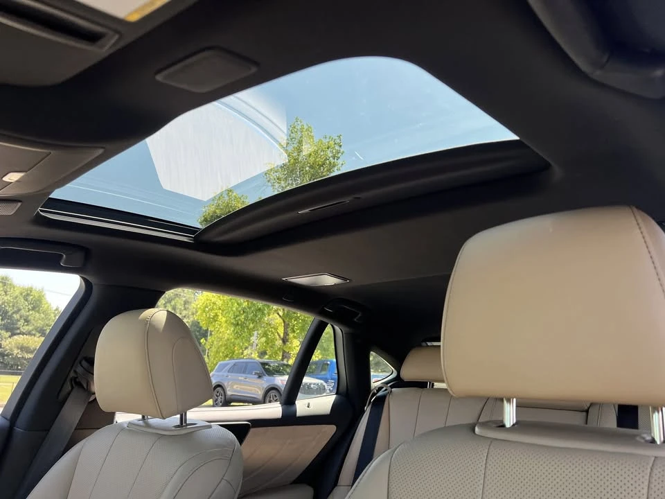 2024 Lexus LS 5th Gen - Image 10 of 20