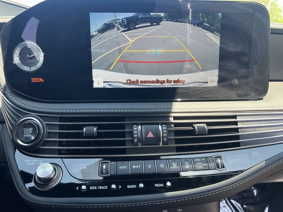 2024 Lexus LS 5th Gen - Image 4 of 20